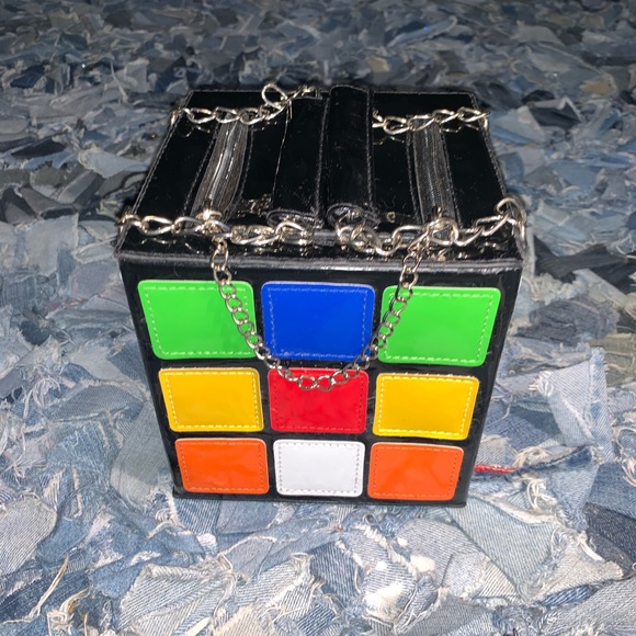 Rubik’s Cube - Picture 2 of 5